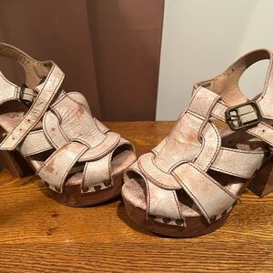 Bed Stu Cream Sandals with Crisscross Straps